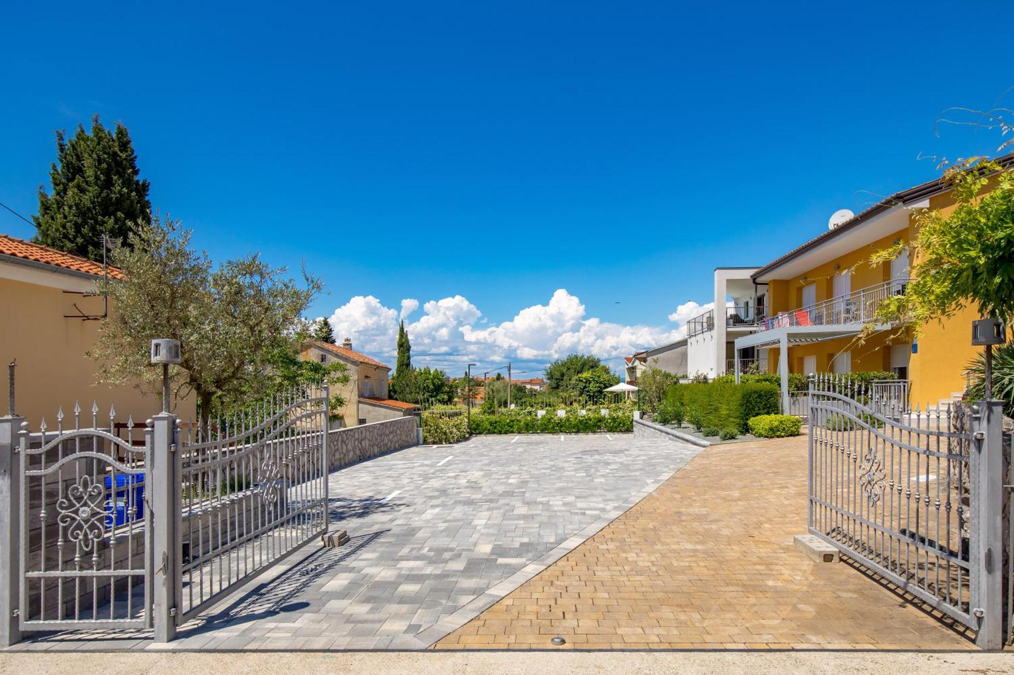 Appartments Adriatic Omišalj المظهر الخارجي الصورة